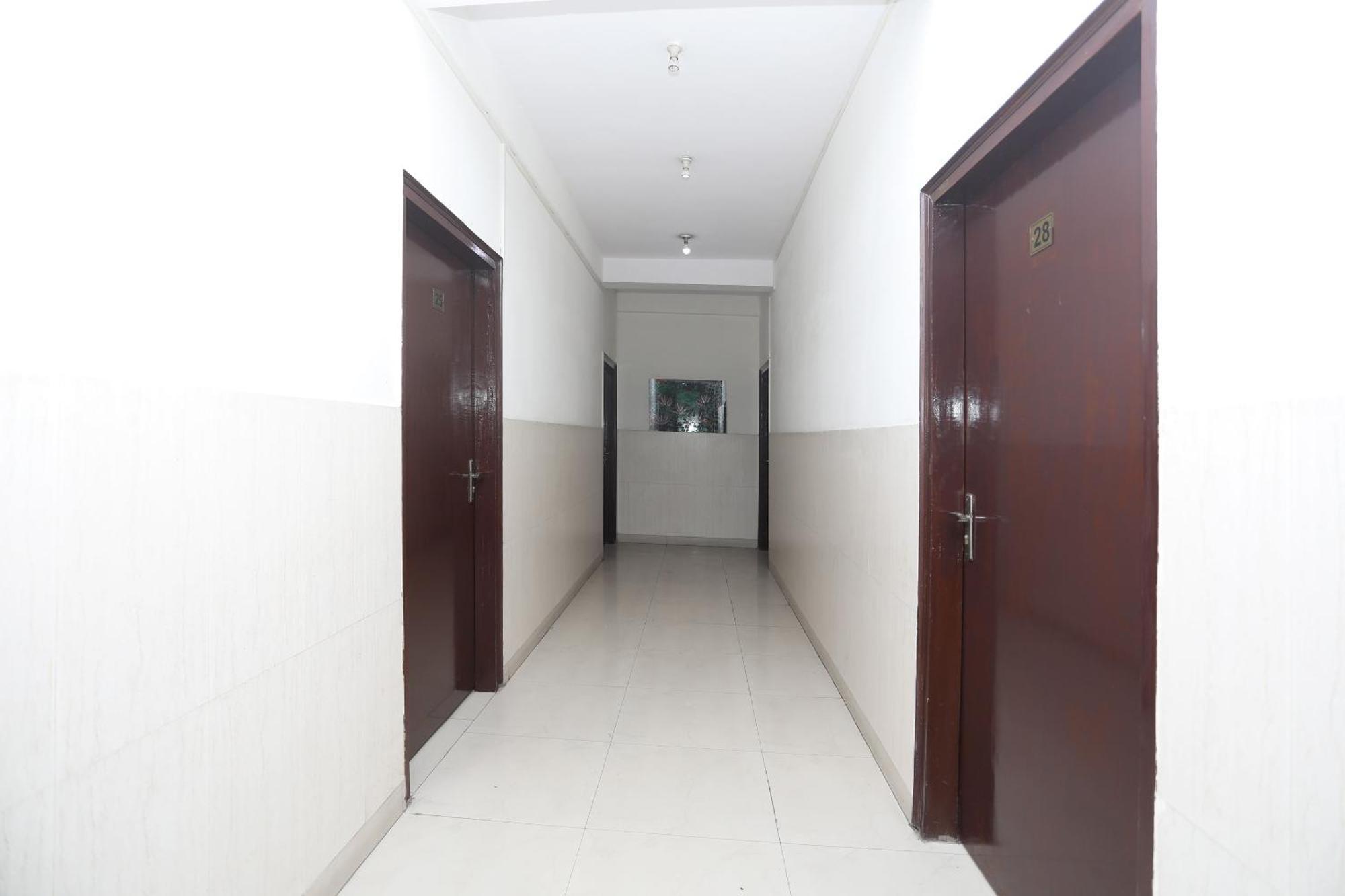 Hotel O Celebration Bnb Home Дели Экстерьер фото