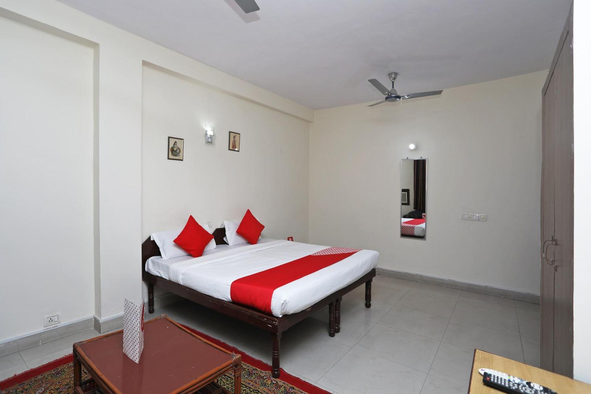 Hotel O Celebration Bnb Home Дели Экстерьер фото