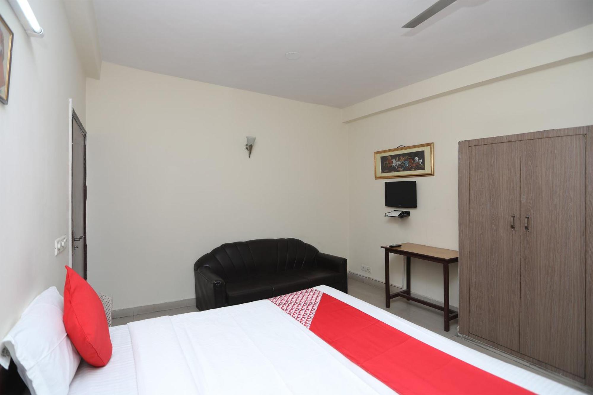 Hotel O Celebration Bnb Home Дели Экстерьер фото