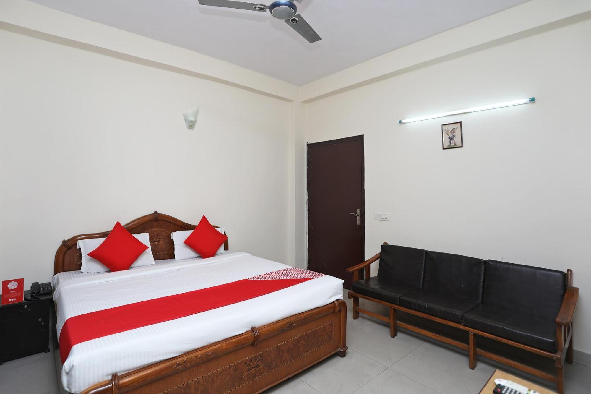 Hotel O Celebration Bnb Home Дели Экстерьер фото