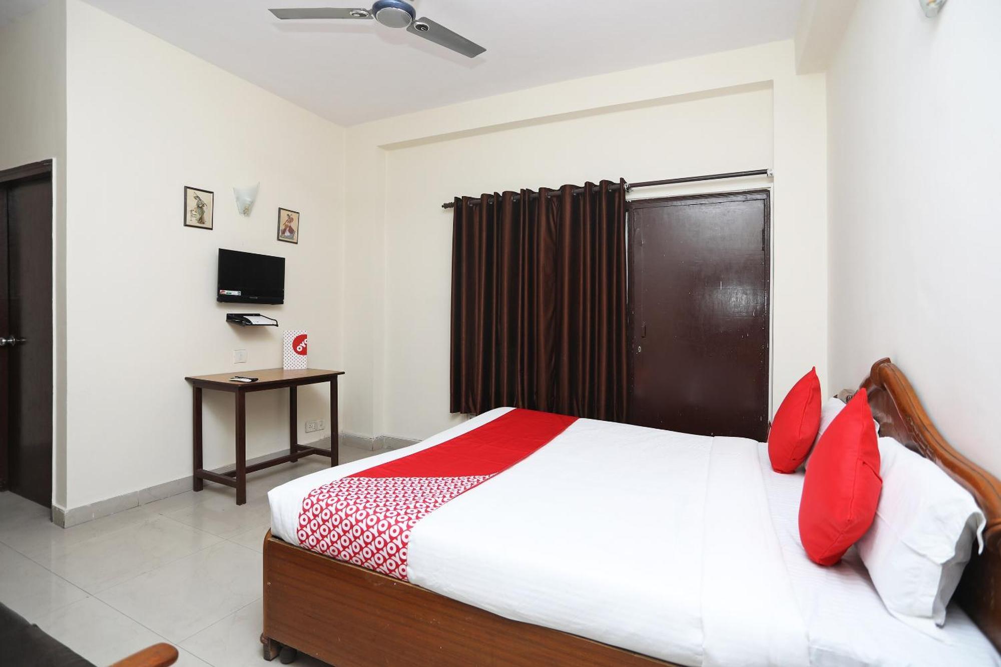 Hotel O Celebration Bnb Home Дели Экстерьер фото